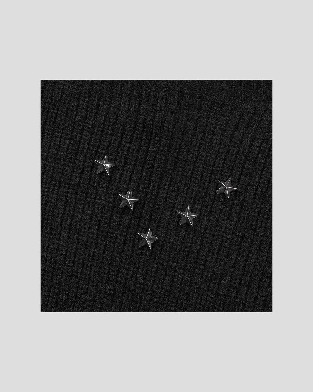 (UNISEX) Studs Over Knit