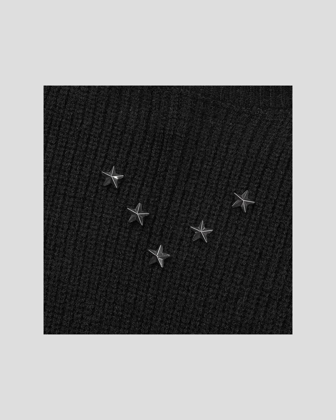 (UNISEX) Studs Over Knit
