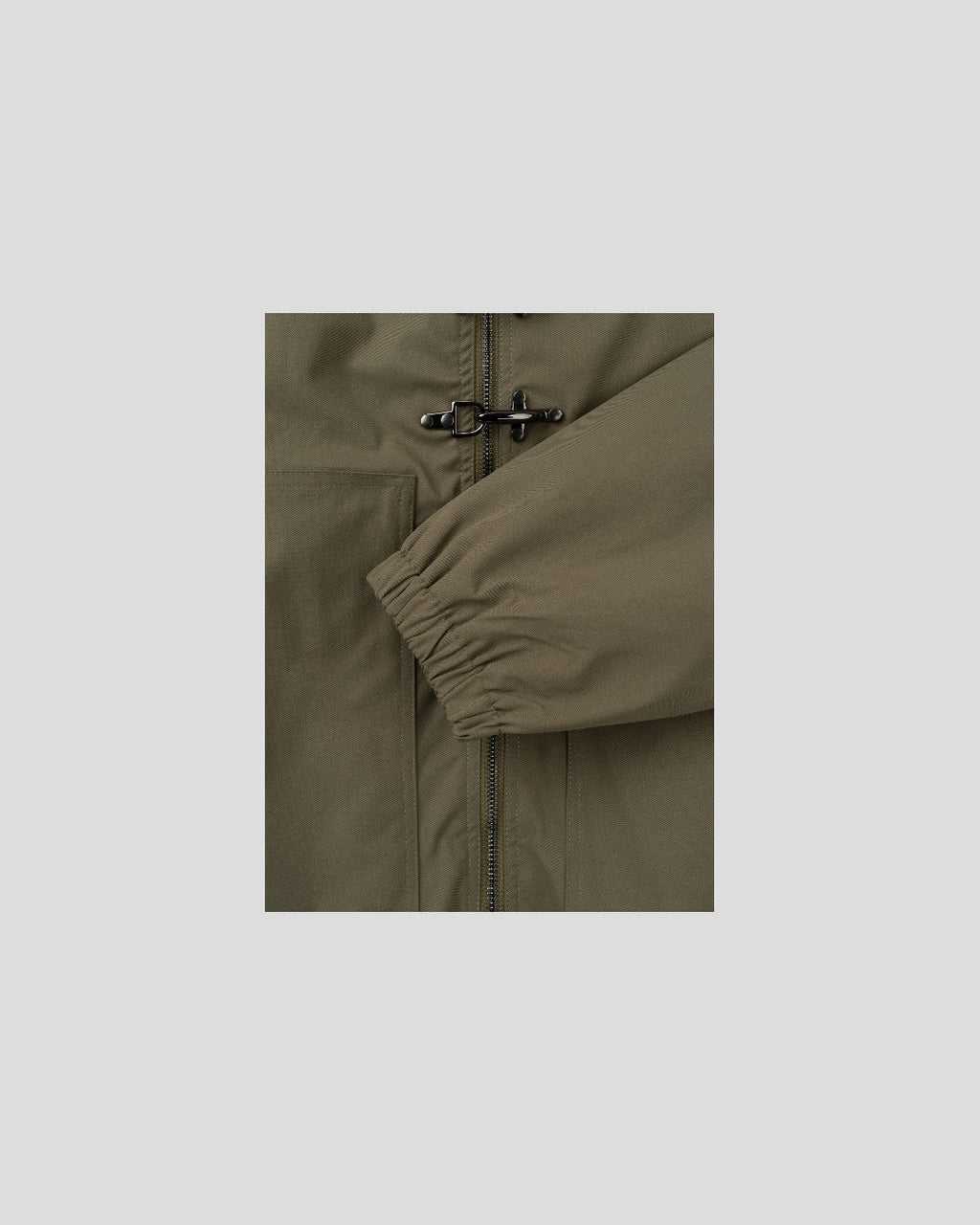 (UNISEX) Buckle Hood Jumper