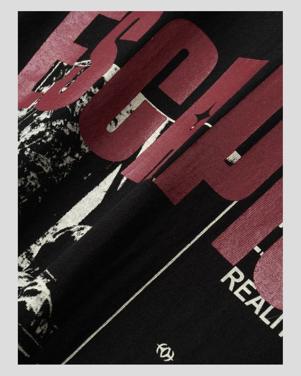 (UNISEX) Escapism Graphic Long Sleeve