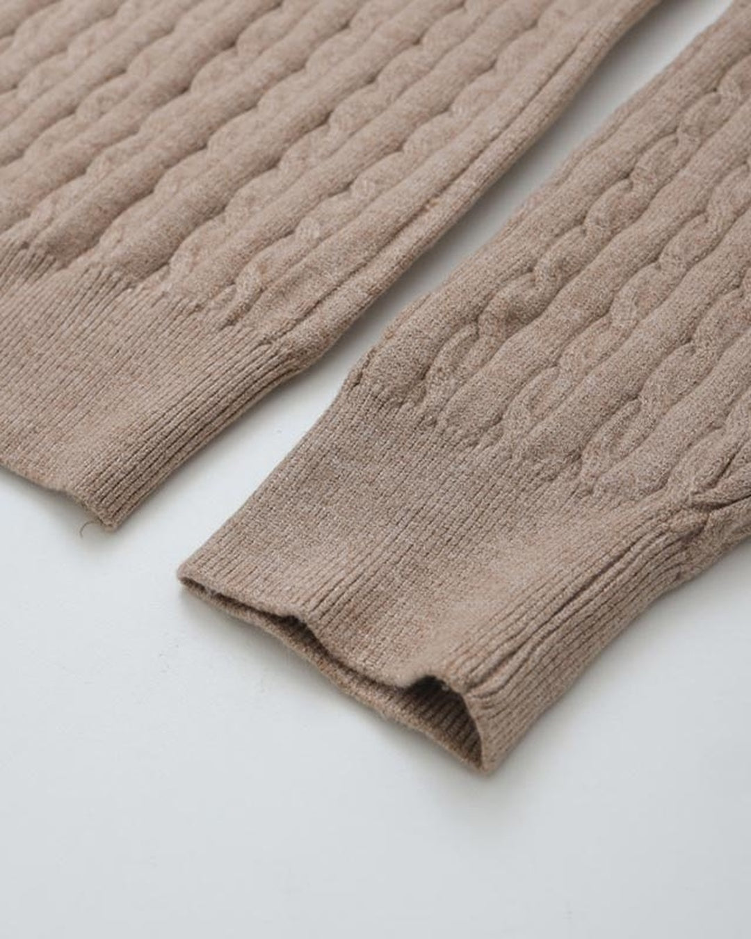 (UNISEX) Brioche Crew Neck Cardigan