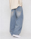 (UNISEX) Fringe Pocket Crack Washed Jeans