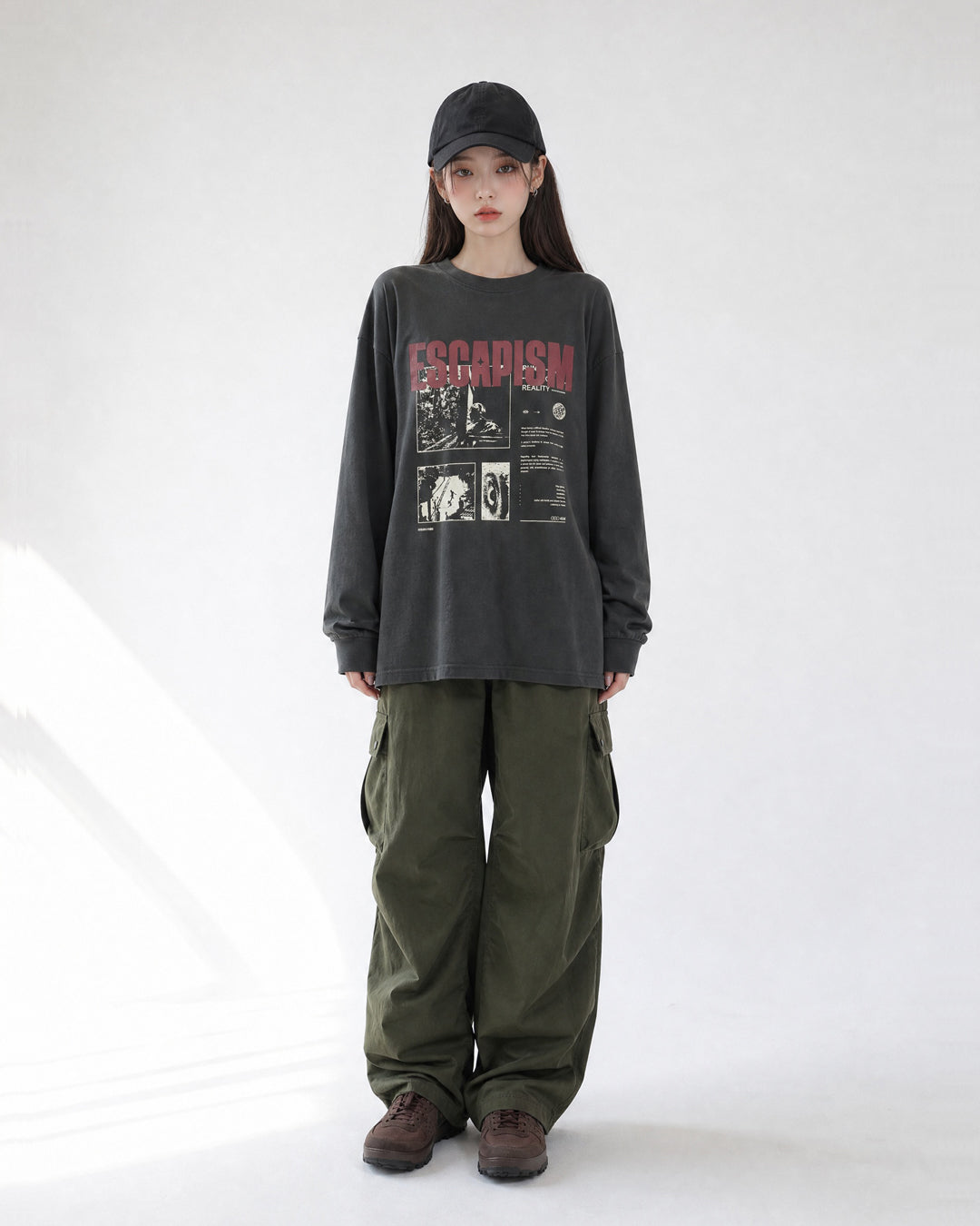 (UNISEX) Escapism Graphic Long Sleeve