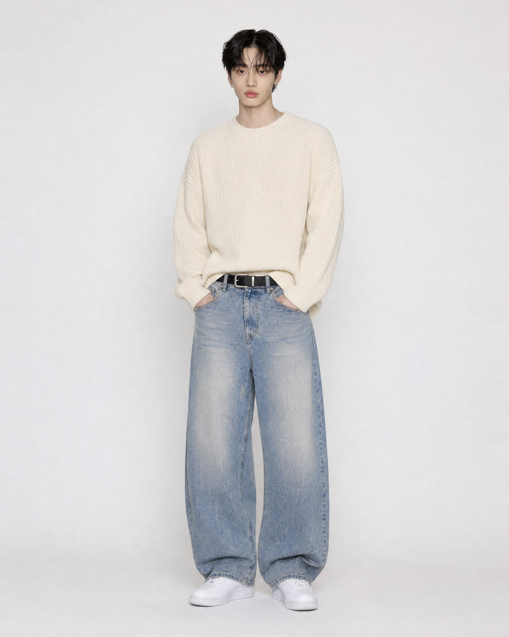 (UNISEX) Fringe Pocket Crack Washed Jeans