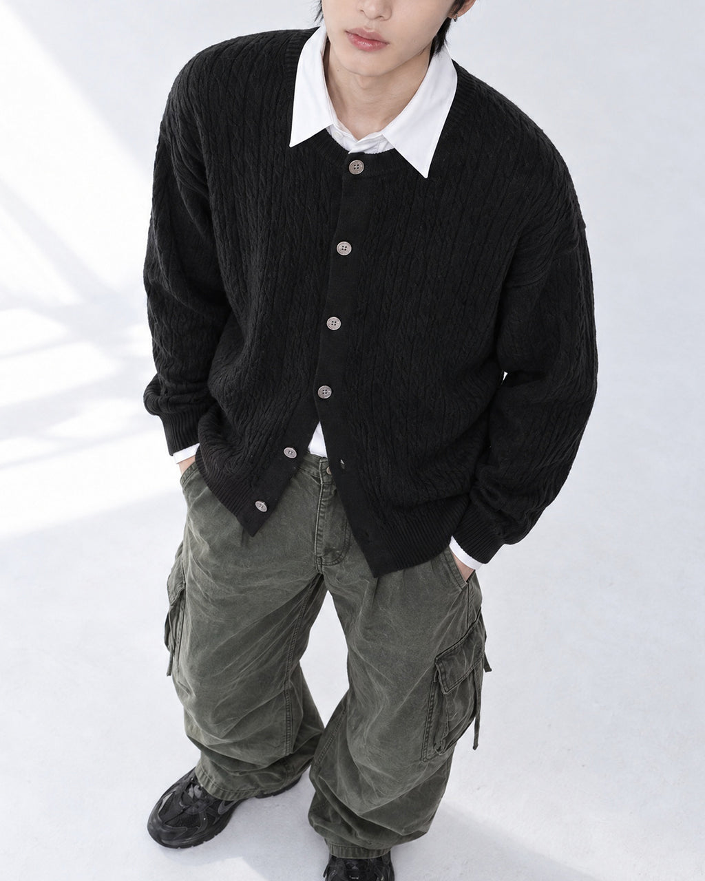 (UNISEX) Brioche Crew Neck Cardigan