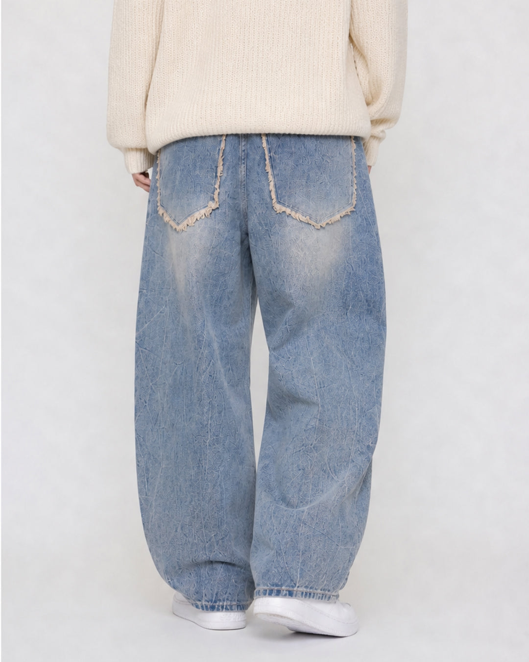 (UNISEX) Fringe Pocket Crack Washed Jeans