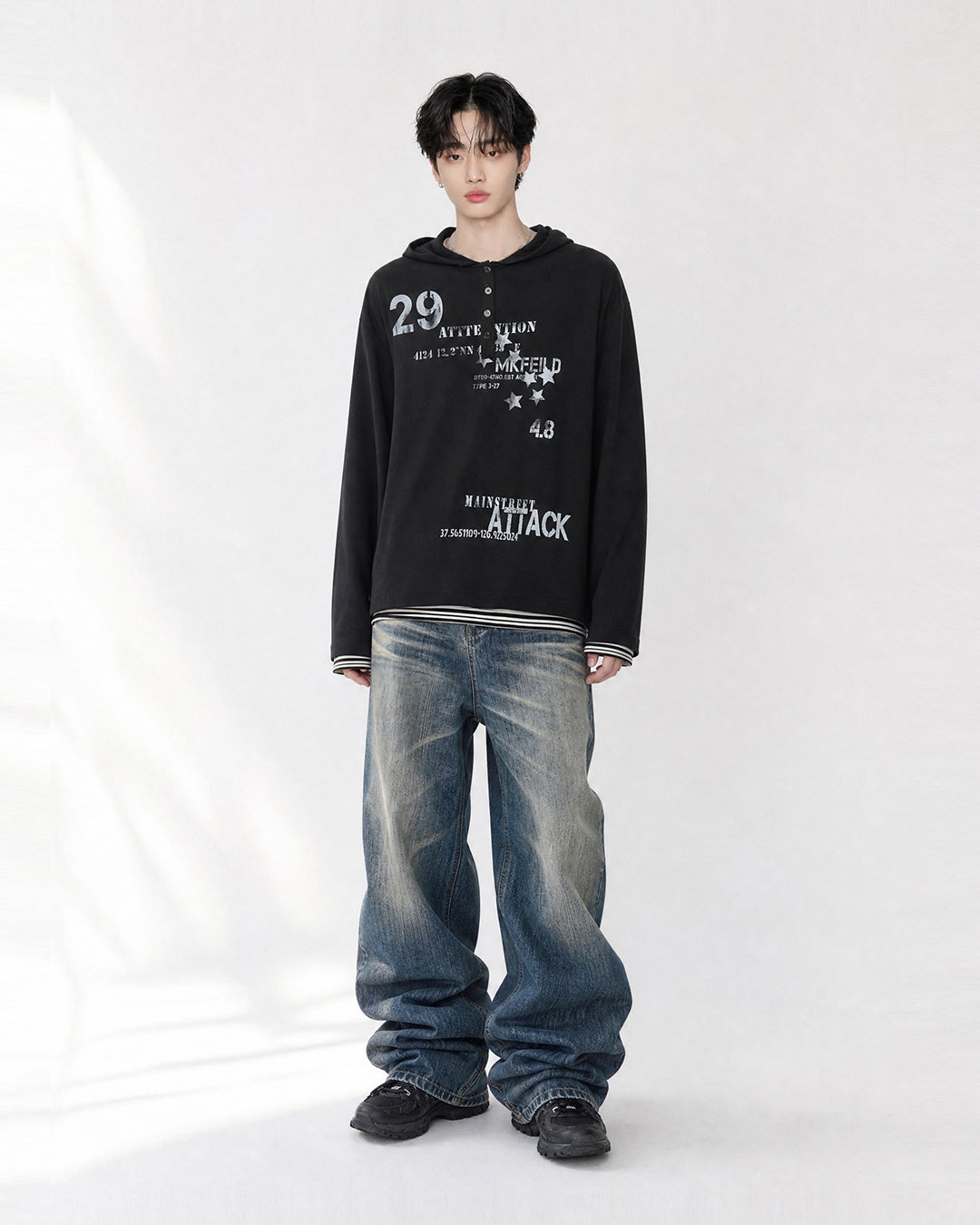 (UNISEX) Attack Henley Hooded Long Sleeve