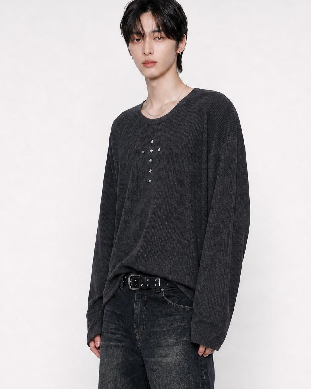 (UNISEX) Rivet Ribbed Long Sleeve
