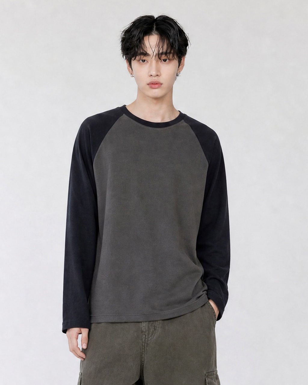 (UNISEX) Hands Raglan Long Sleeve
