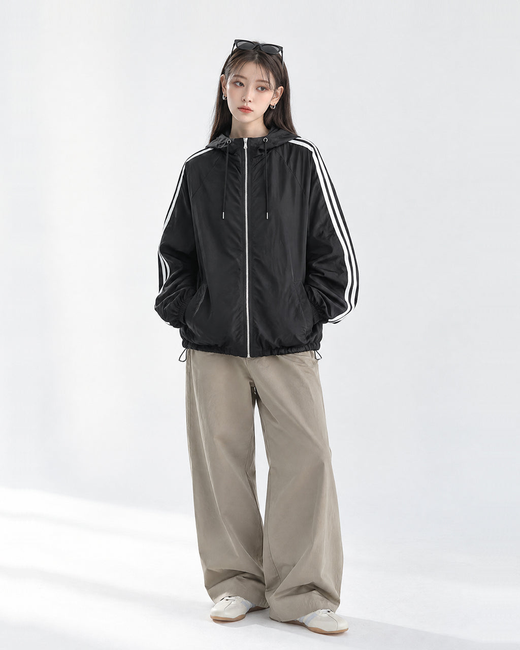 (UNISEX) Aka Track Hood Windbreaker