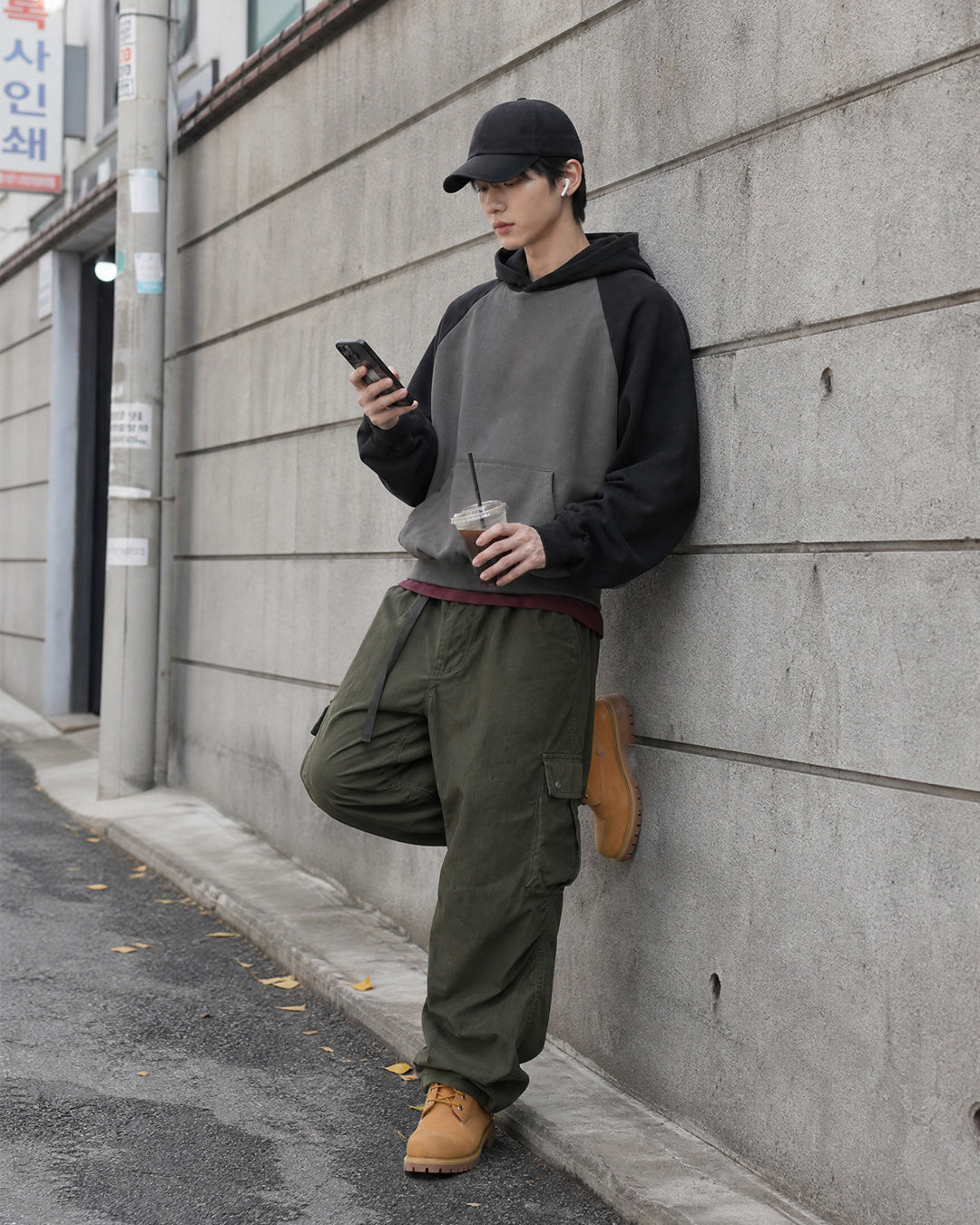 (UNISEX) Raglan Color Block Crop Hoodie